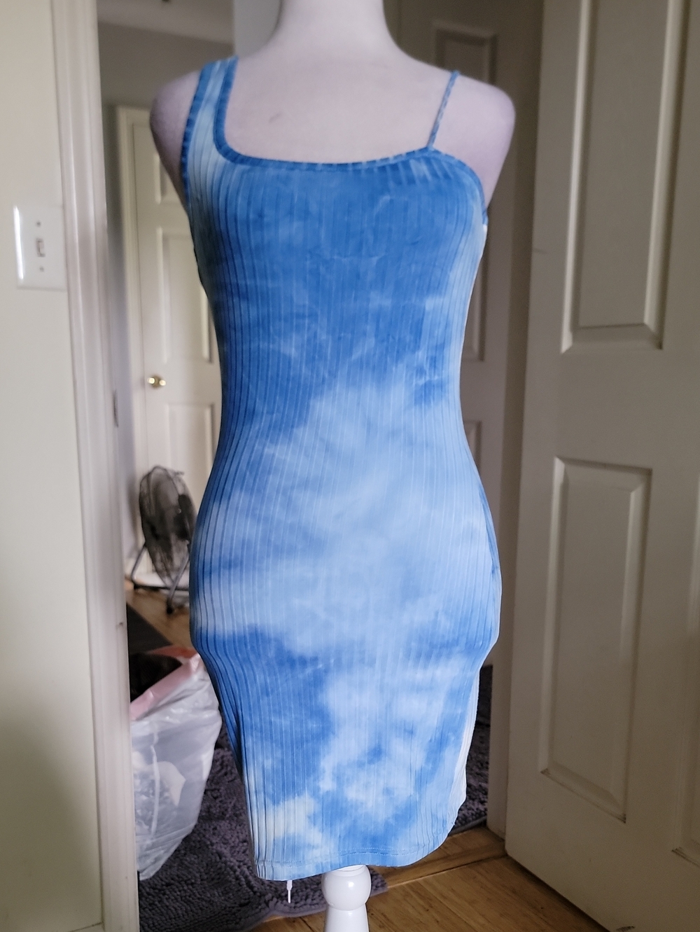 Superdown.Extra Small Blue Ribbed Tie-Dye Bodycon Dress